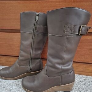 CROCS Women's Dark Brown Heeled Boots